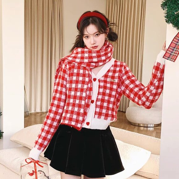 Kroche Christmas Red and White Plaid Knit Cardigan and Scarf set - Picture 4 of 5
